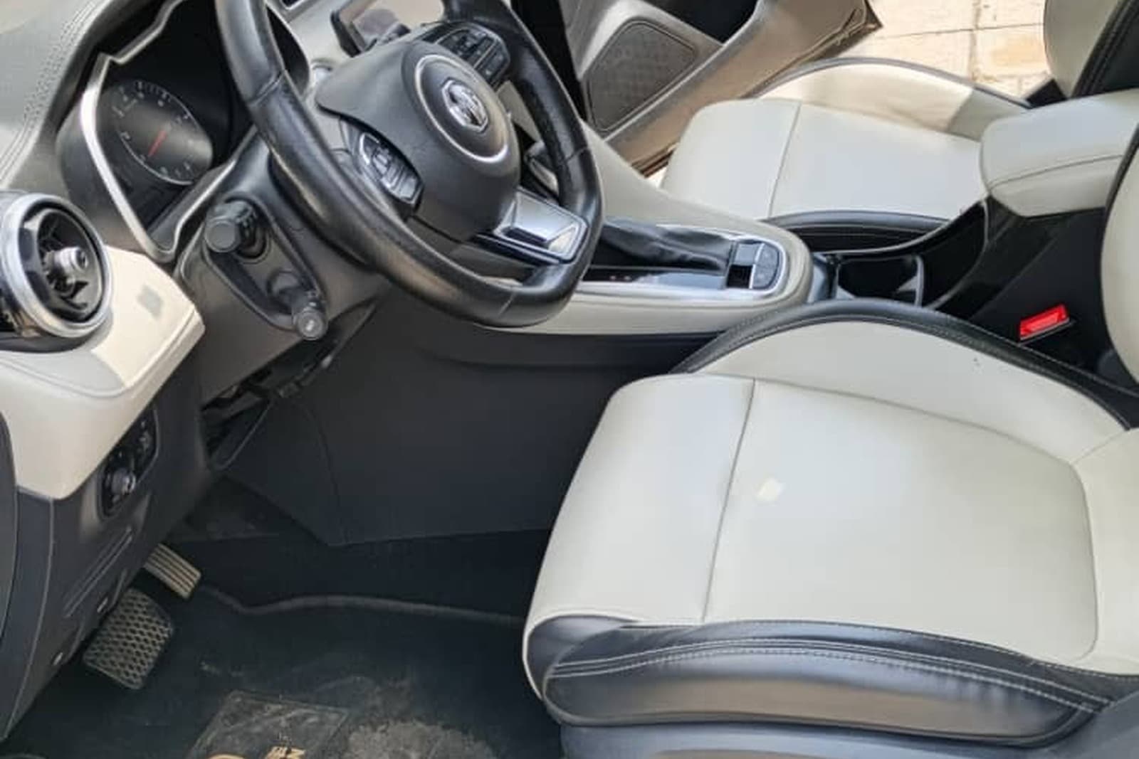 MG ZS photo 3