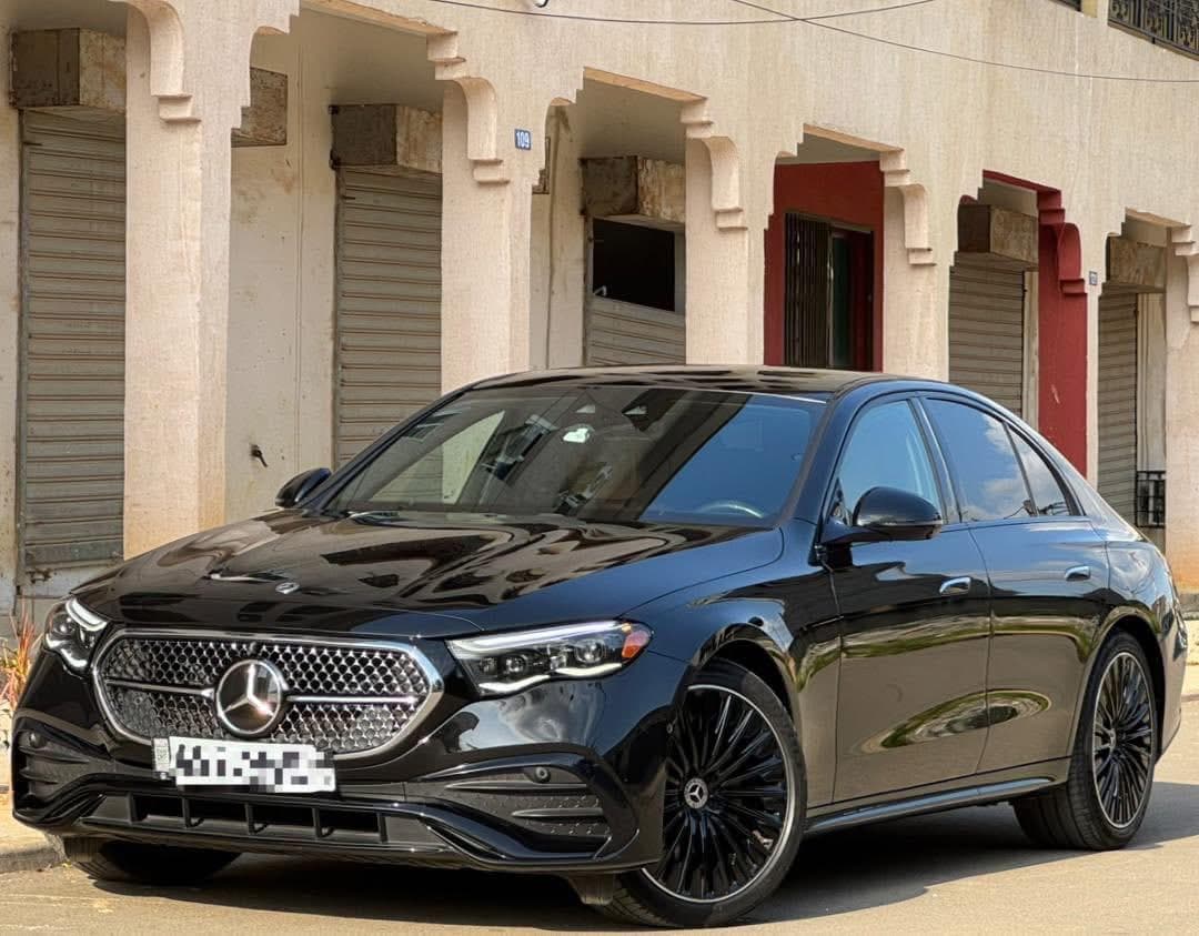 Mercedes-Benz E350 4 MATIC photo 2