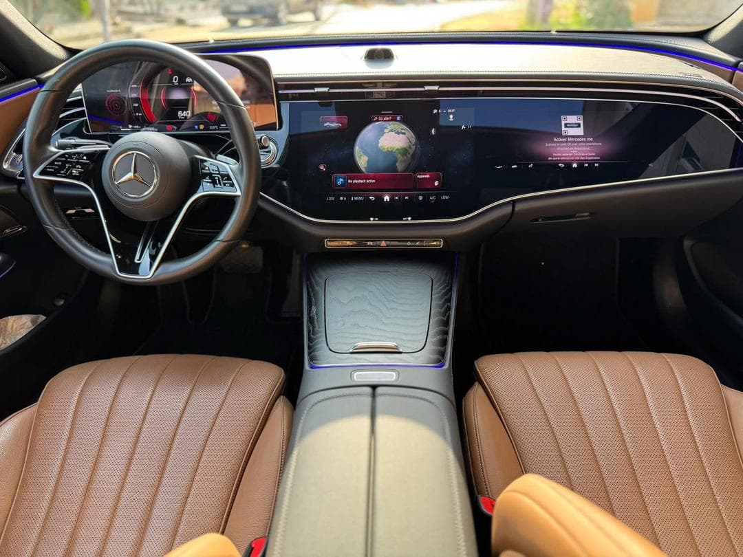 Mercedes-Benz E350 4 MATIC photo 3