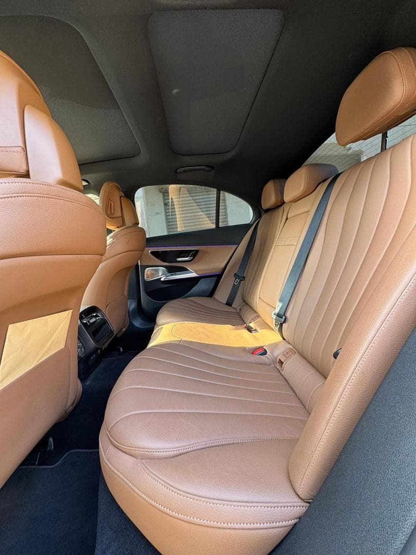 Mercedes-Benz E350 4 MATIC photo 4
