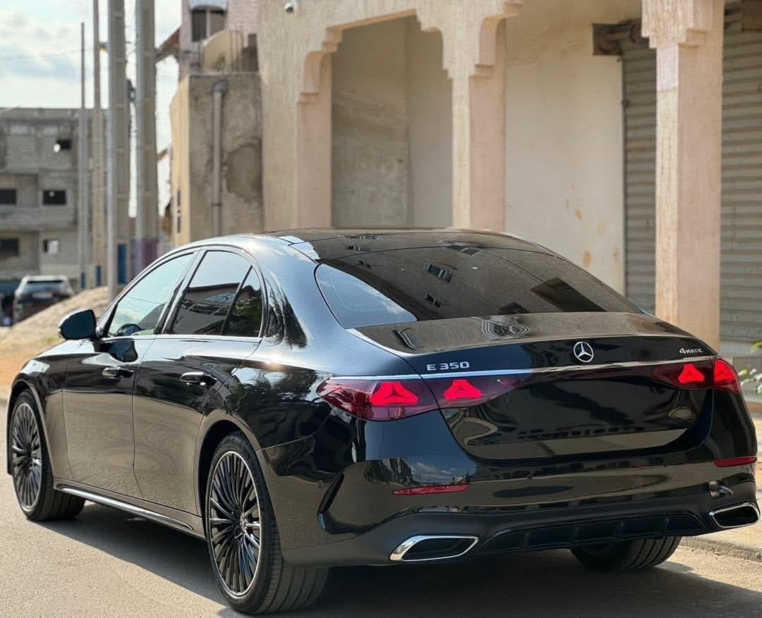 Mercedes-Benz E350 4 MATIC photo 5