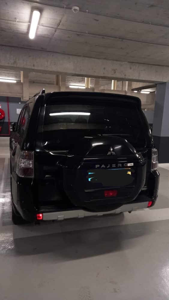 Mitsubishi Pajero GLS photo 3