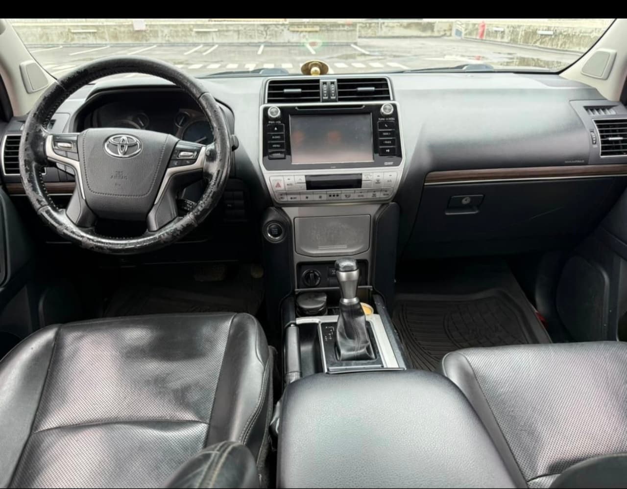 Toyota LAND CRUISER photo 2