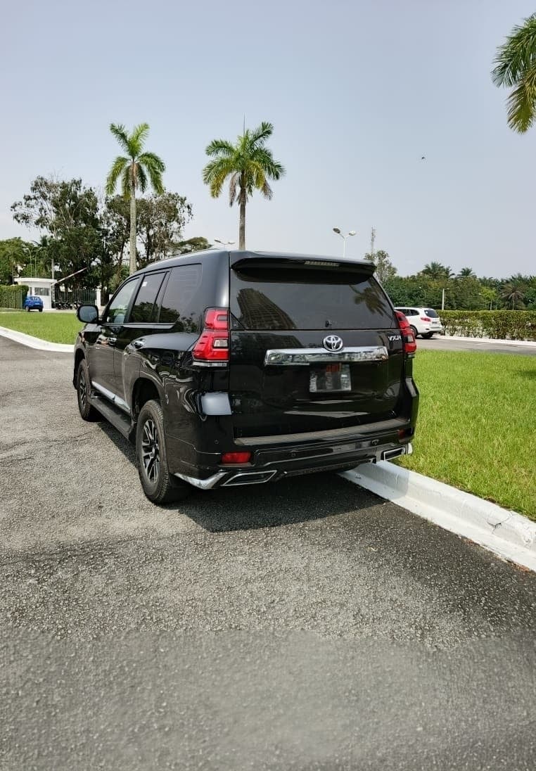 Toyota Land cruiser Prado VXR photo 5