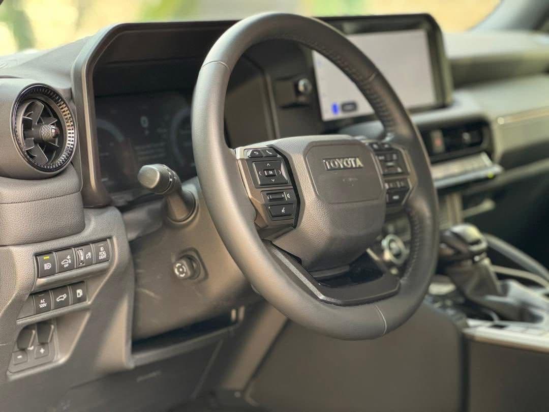 Toyota Land cruiser Prado photo 2