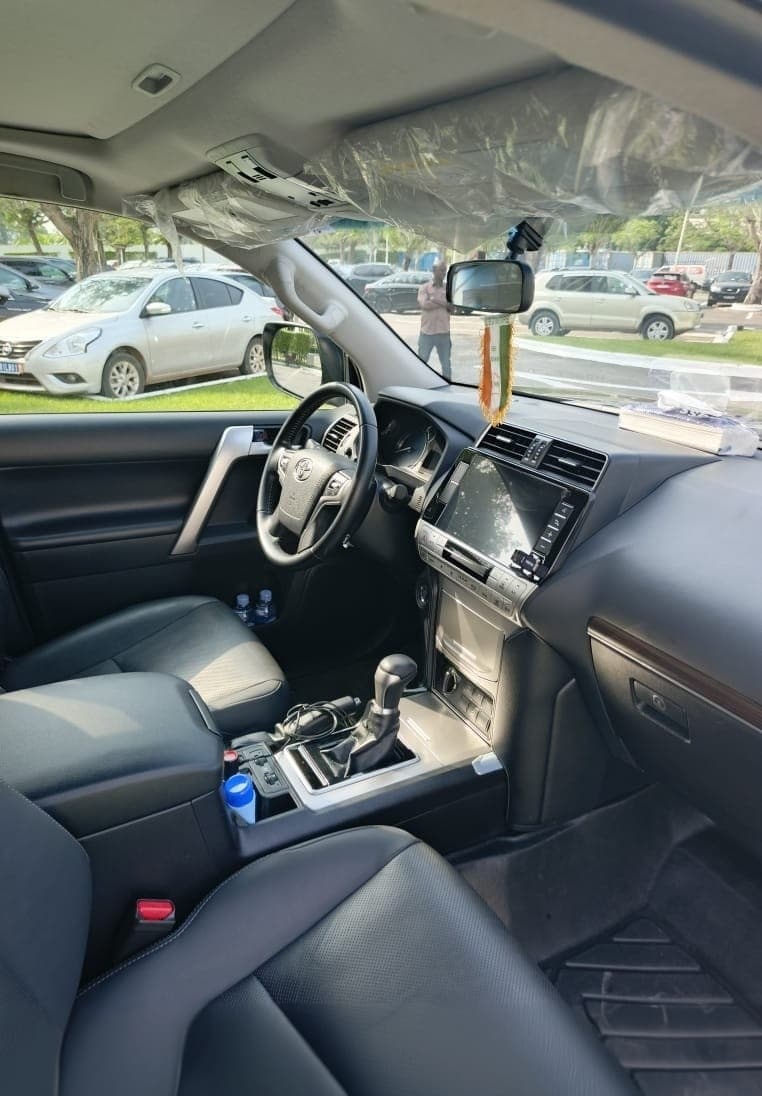 Toyota Land cruiser Prado VX photo 2