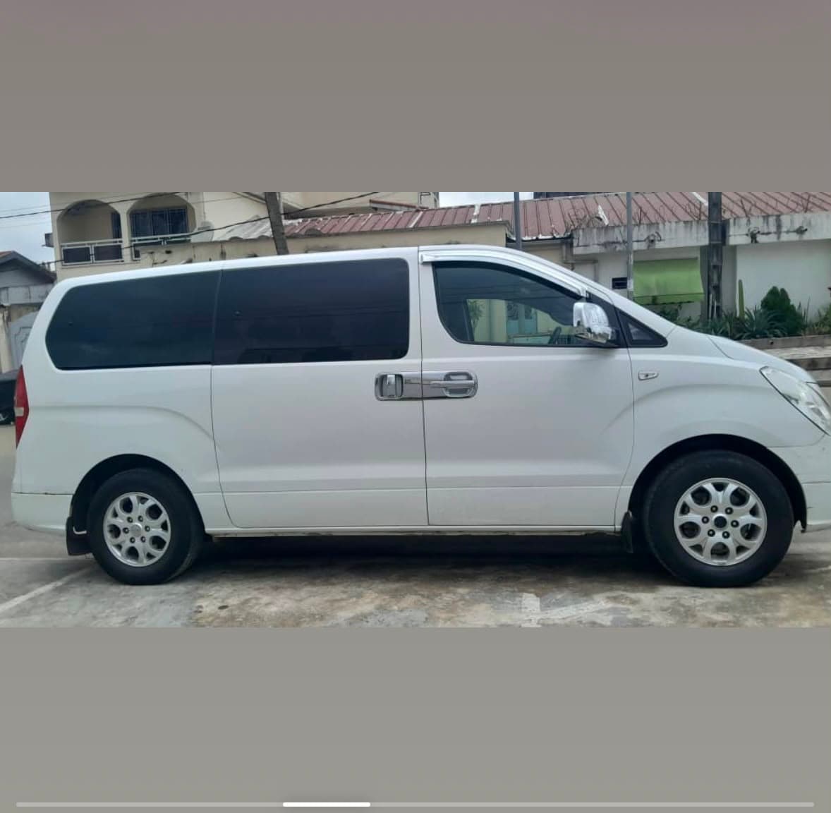 Hyundai Starex 12 places photo 2