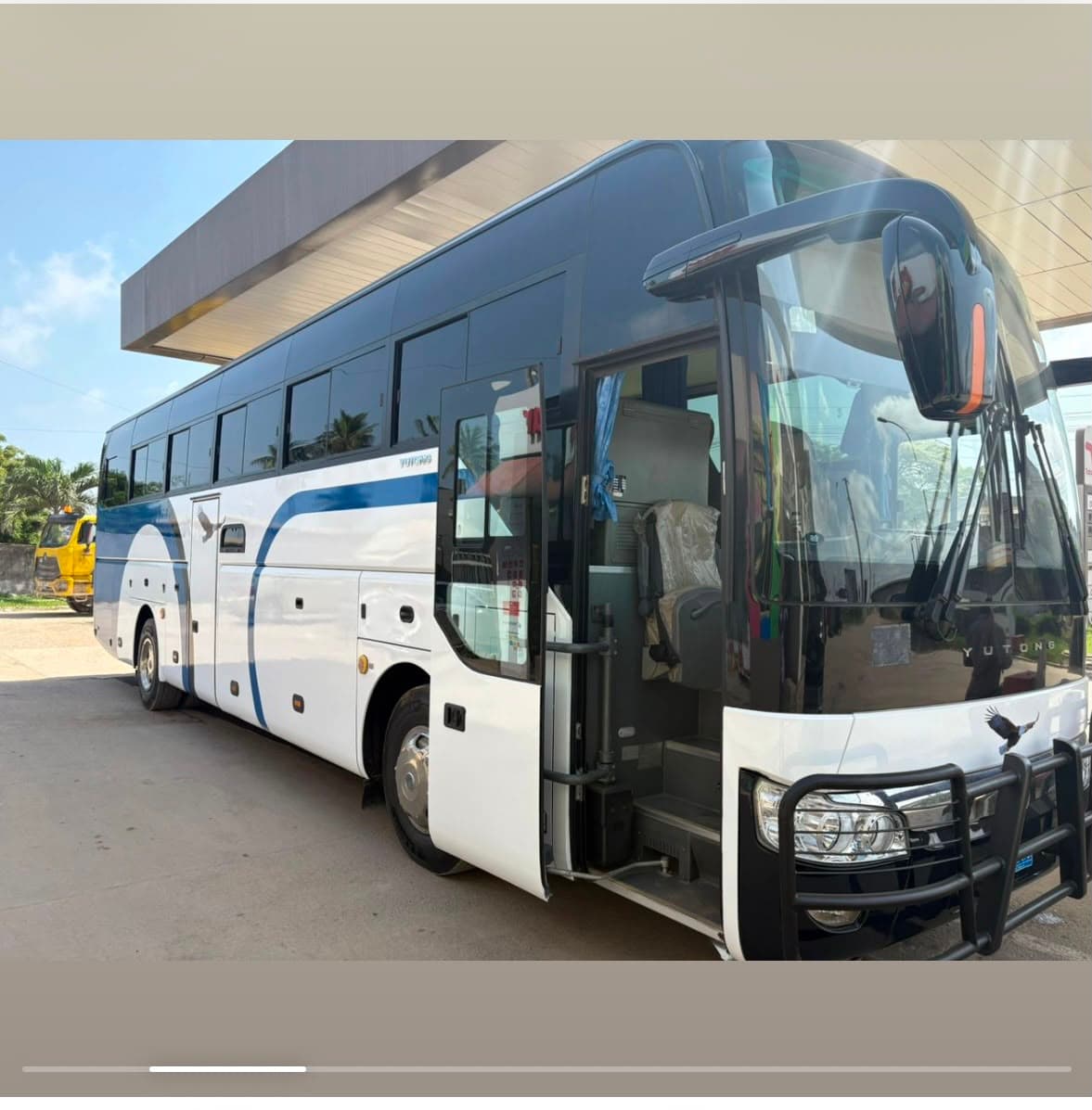 YUTONG VIP 51 places photo 2