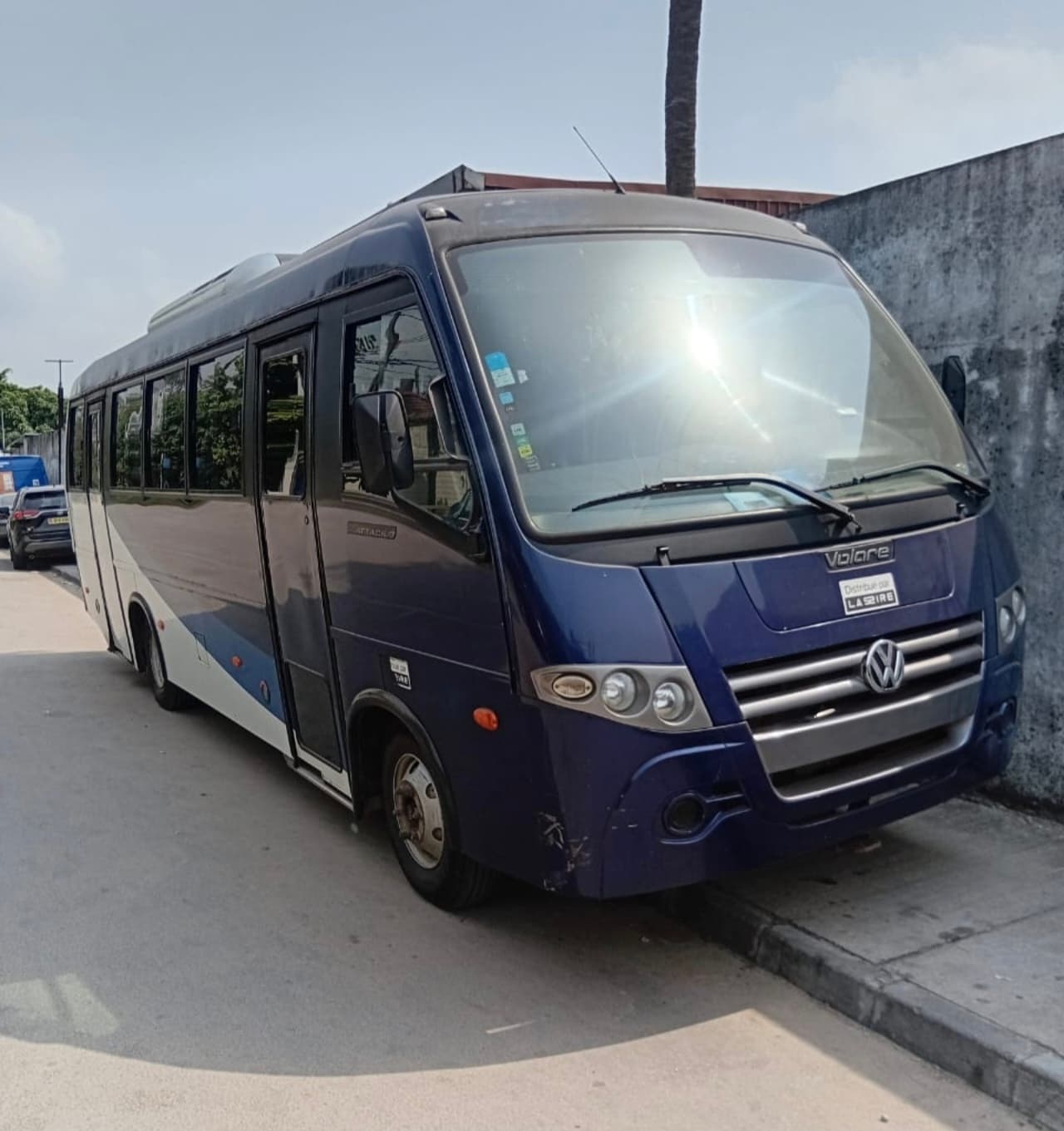 Volkswagen Bus 30 Places