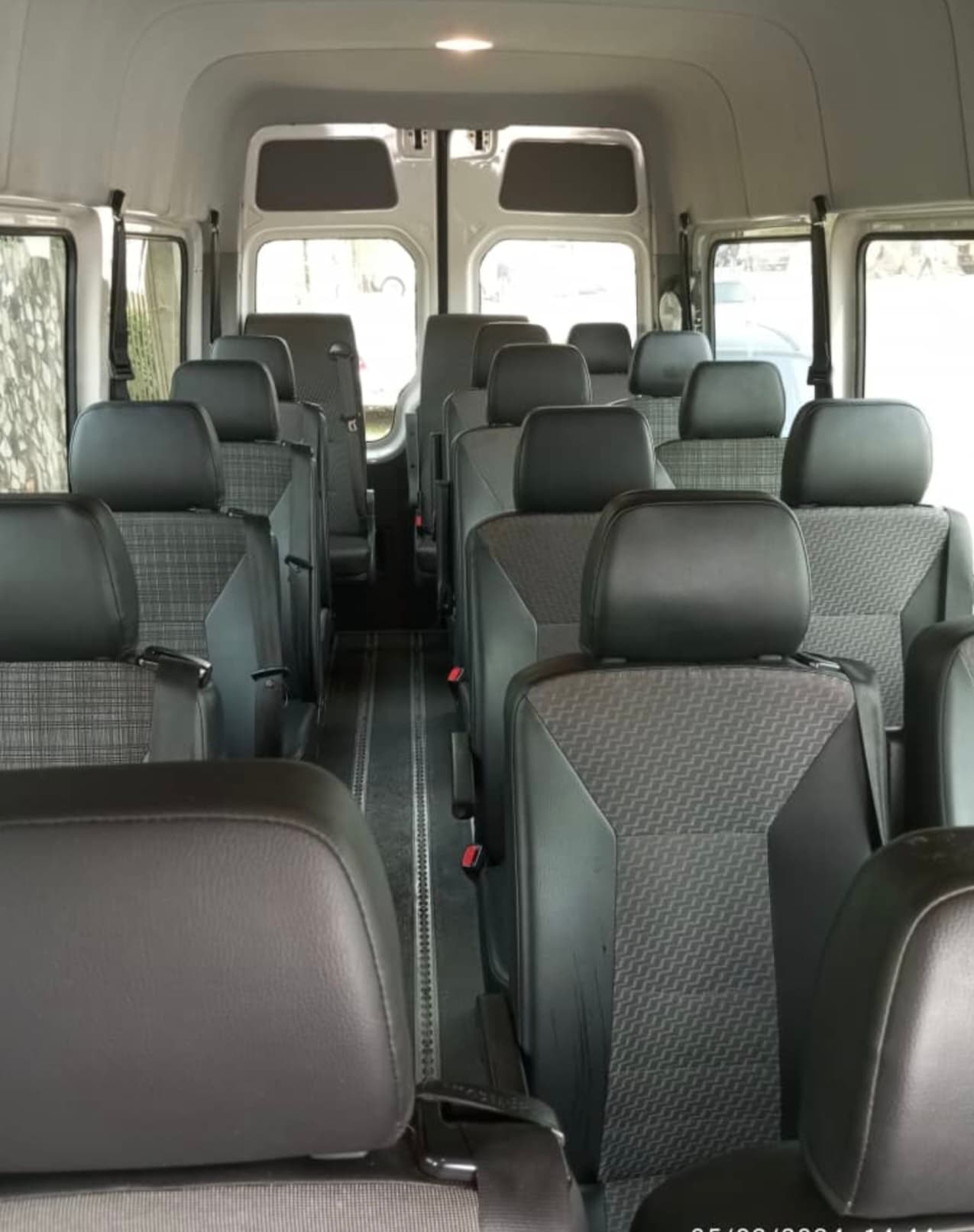 Volkswagen Bus 21 Places photo 2