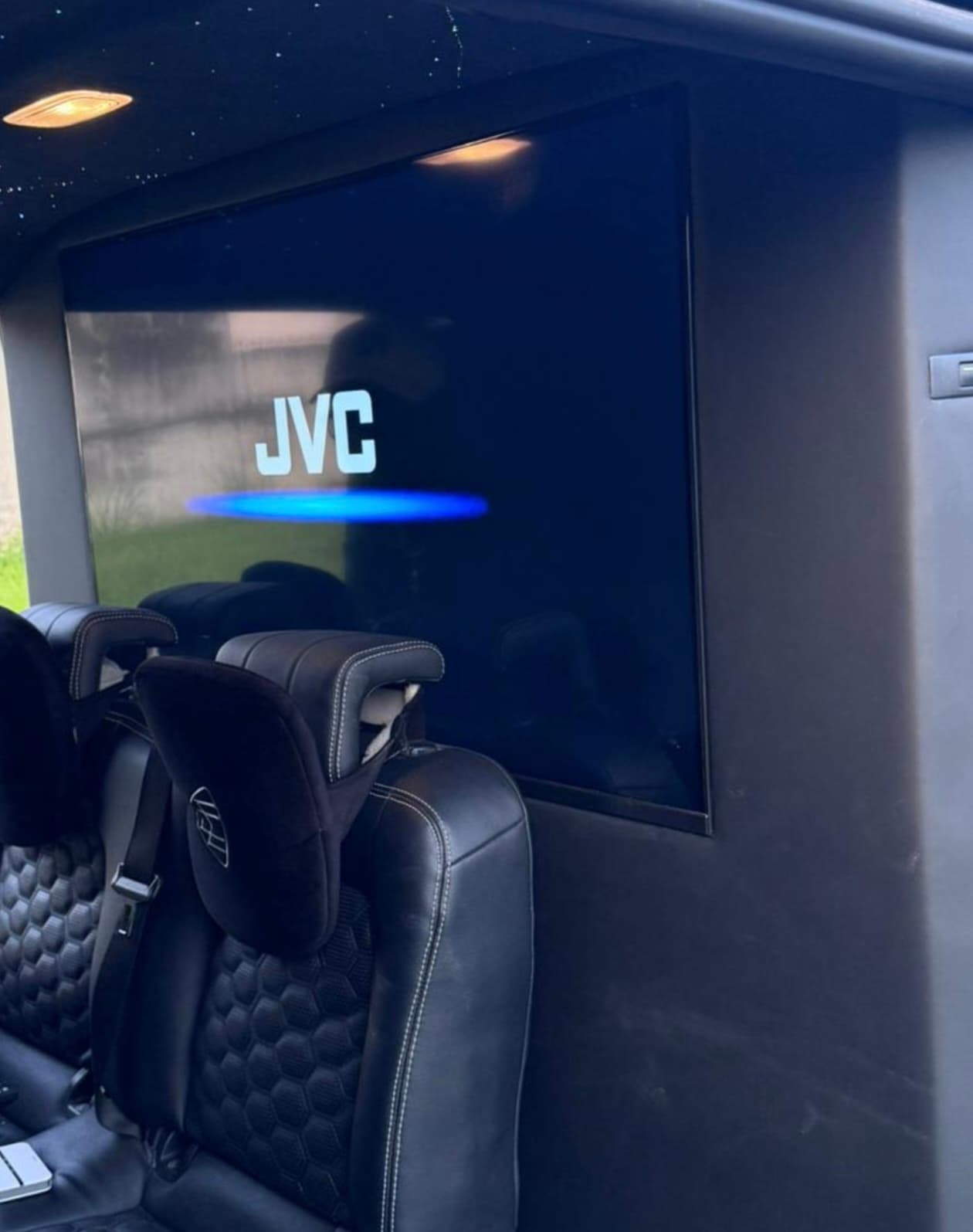 Mercedes VAN Tuning Maybach - Salon 6 places photo 4