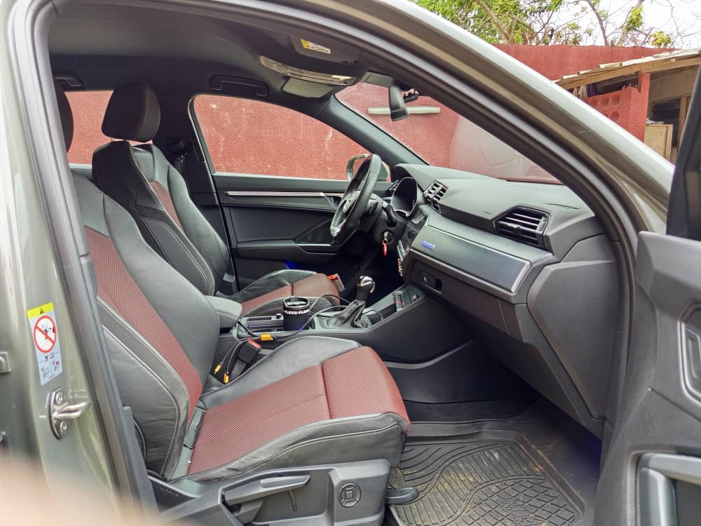 Audi Q3 photo 2