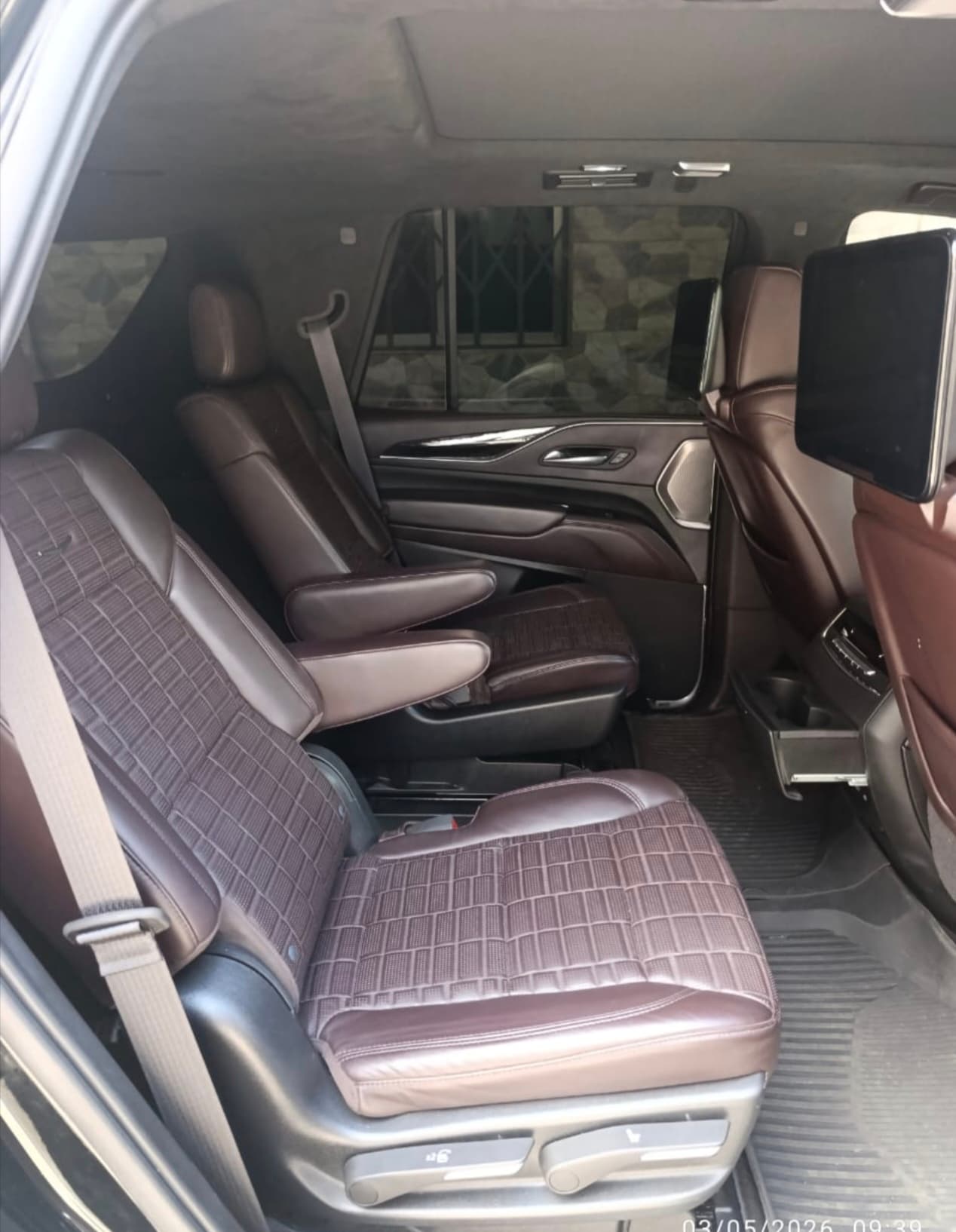 Cadillac Escalade photo 3