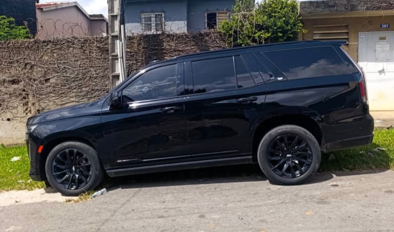 Cadillac Escalade photo 4