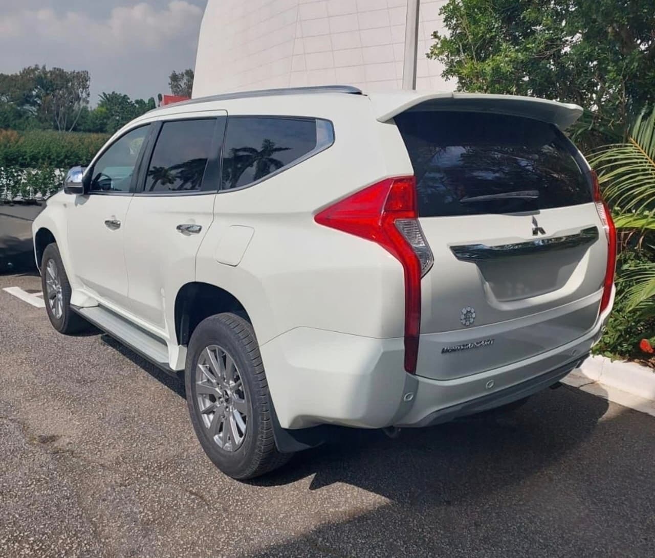 Mitsubishi Montero Sport photo 5