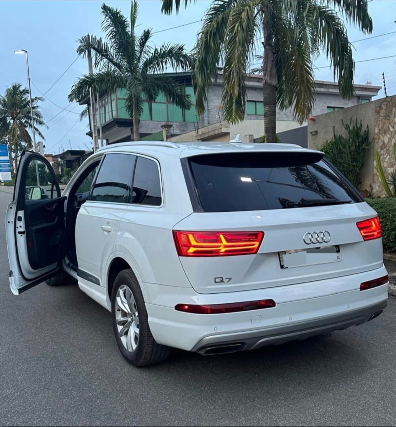 Audi Q7 photo 5
