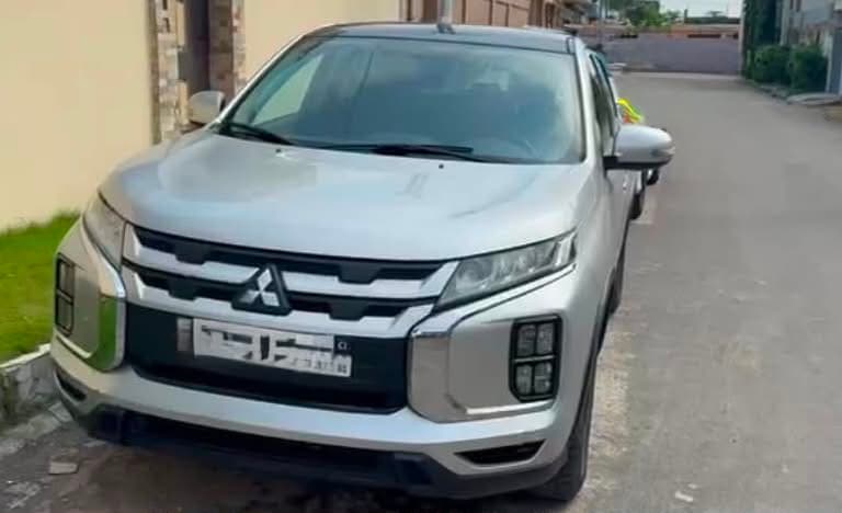 Mitsubishi RVR photo 2