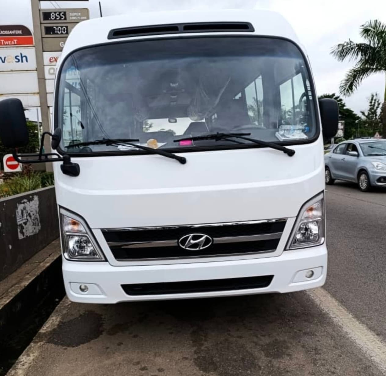 Hyundai County 31 places