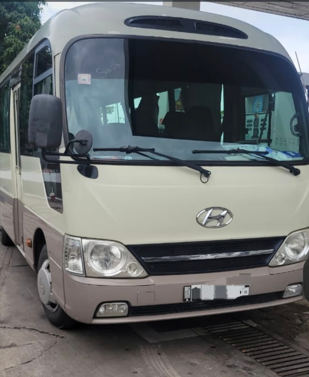 Hyundai County 33 places