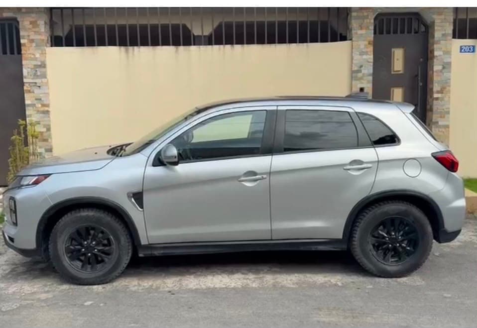 Mitsubishi RVR photo 3