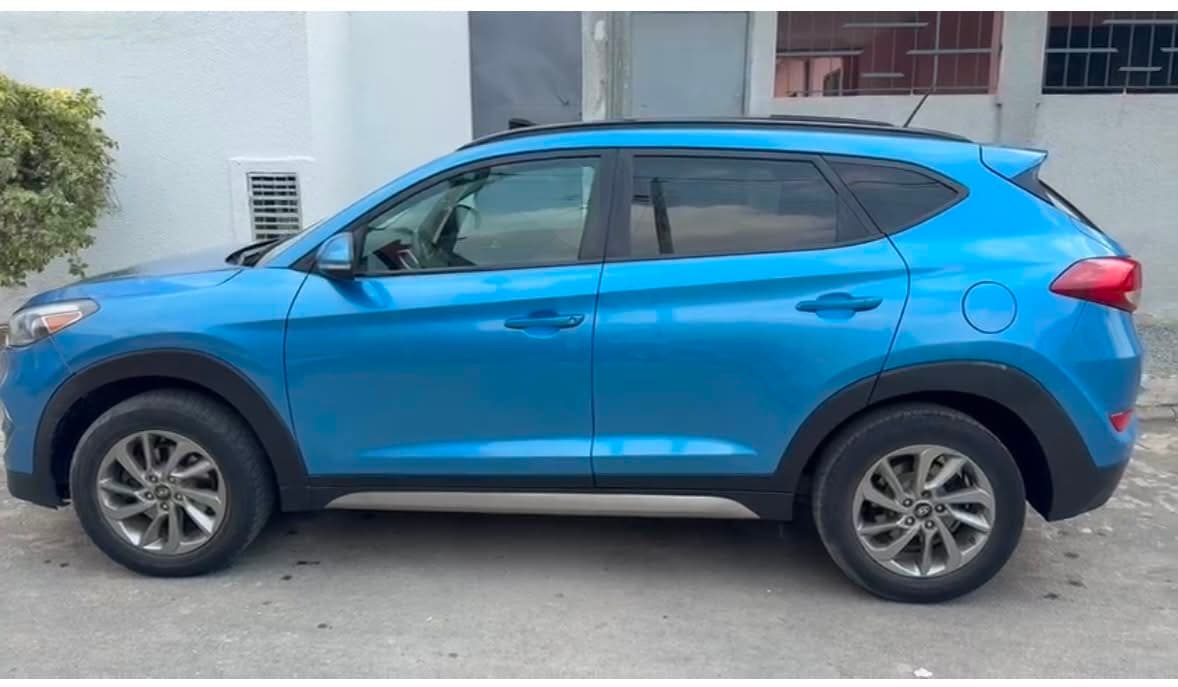 Hyundai Tucson photo 3