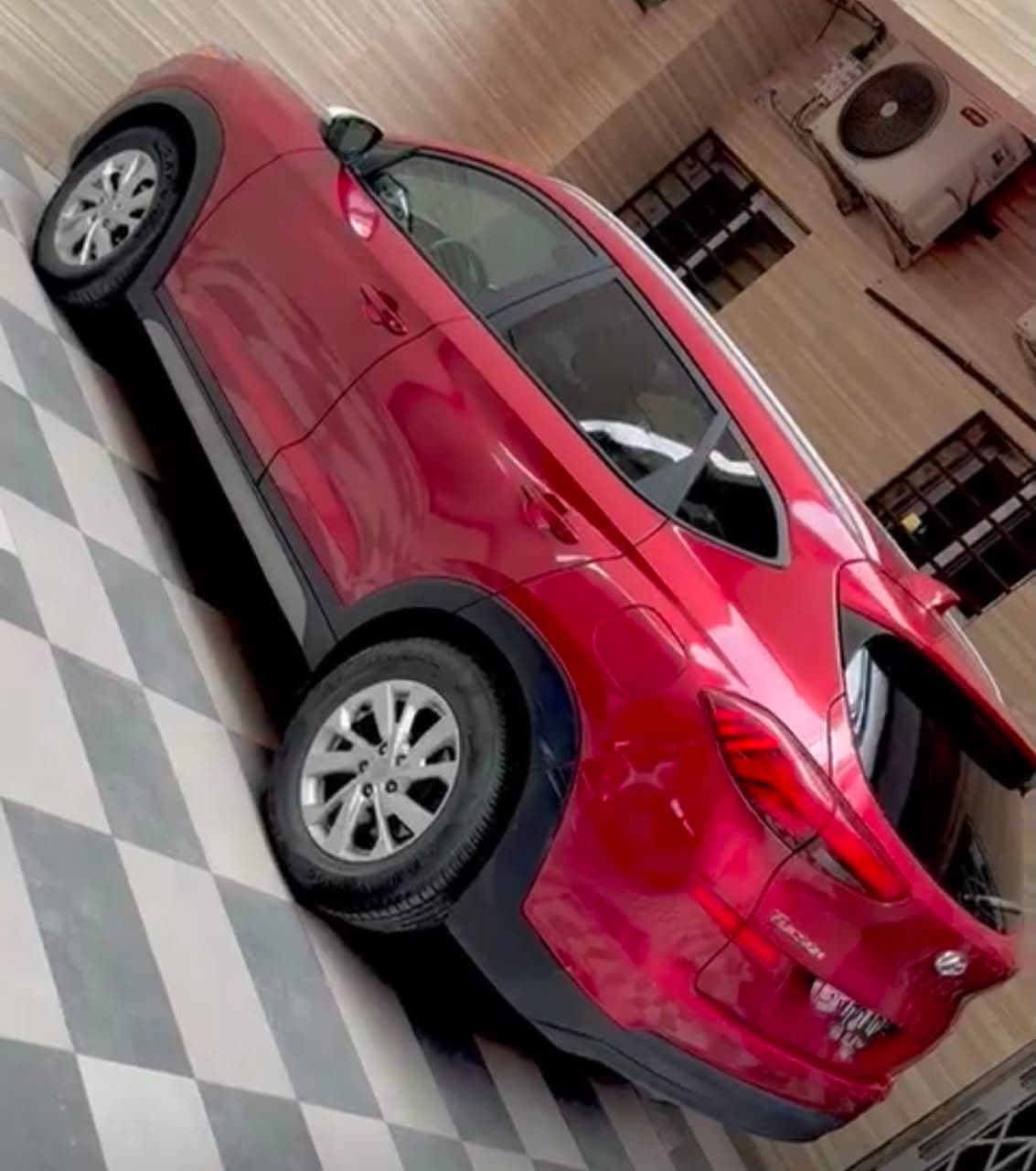 Hyundai Tucson photo 3