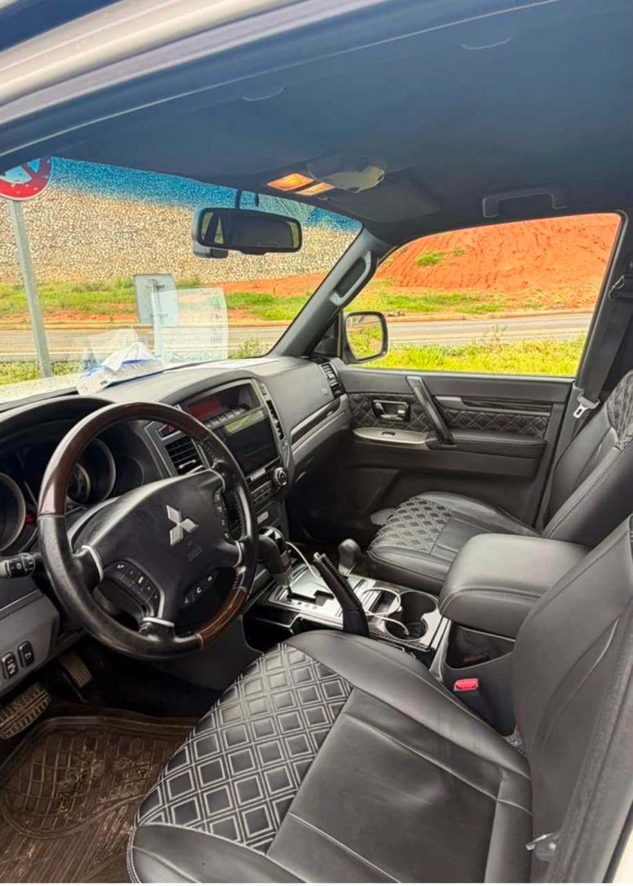 Mitsubishi Pajero photo 3