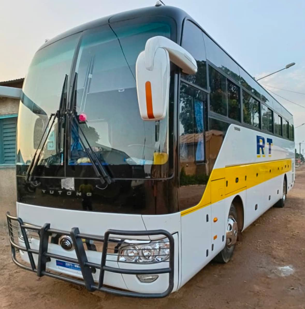 YUTONG Bus 63 places
