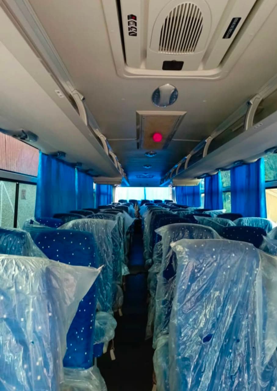 YUTONG Bus 63 places photo 4