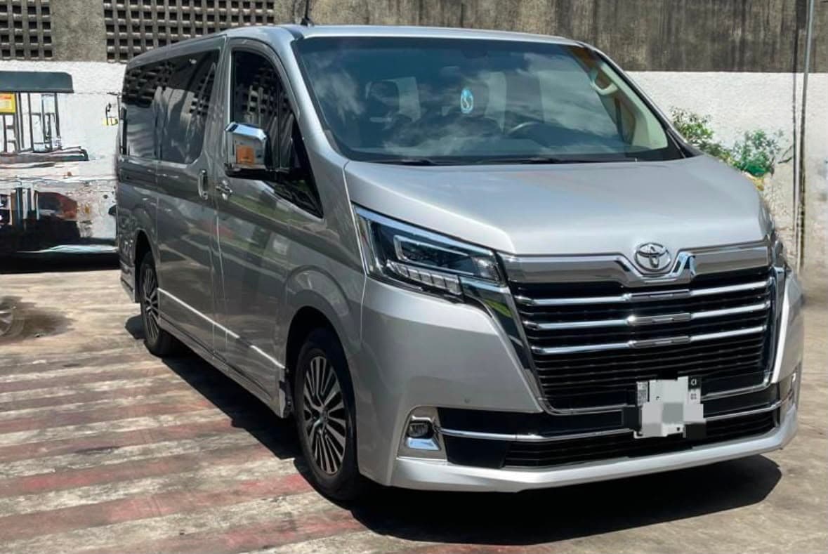 Toyota GRANVIA - Salon 6 places
