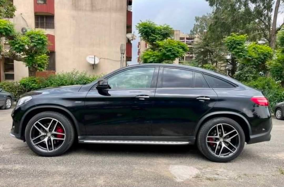 Mercedes-Benz GLE450 photo 2