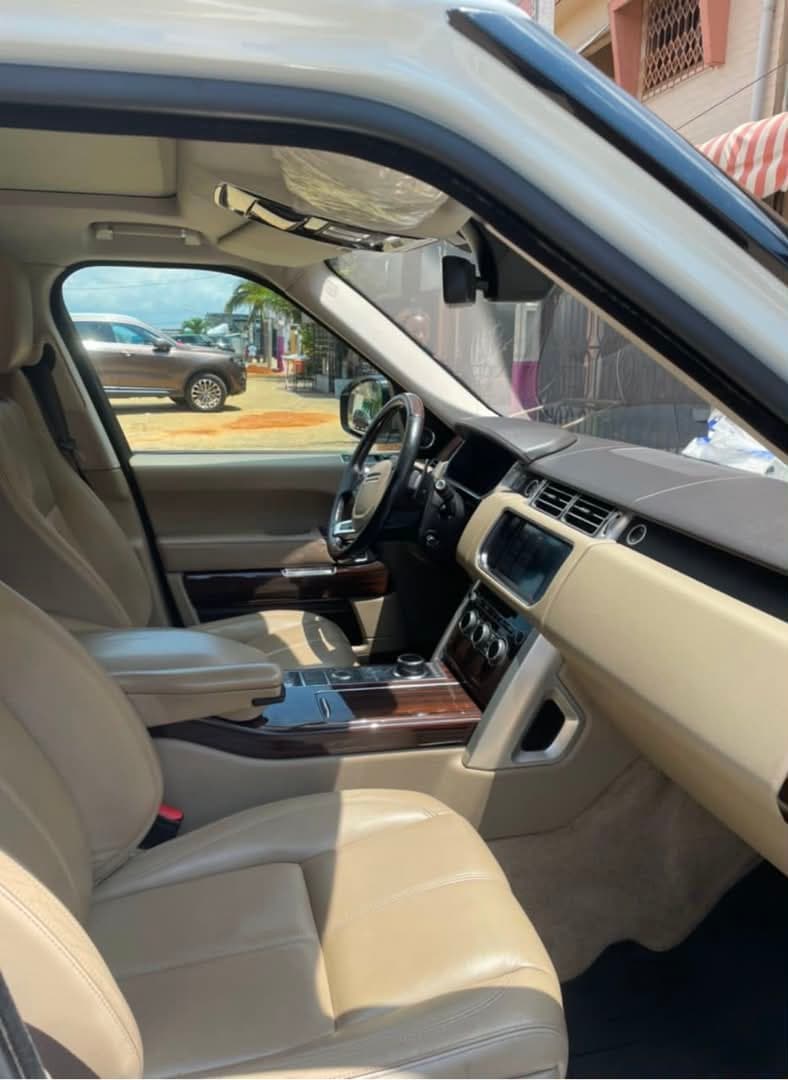 Range Rover Vogue photo 3