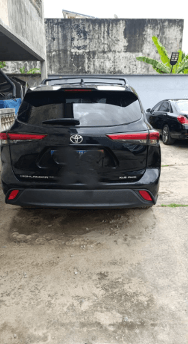 Toyota Highlander photo 5