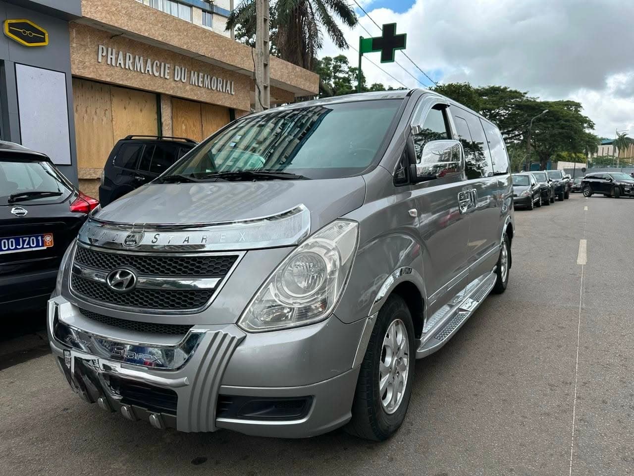 Hyundai GRAND STAREX 12 PLACES