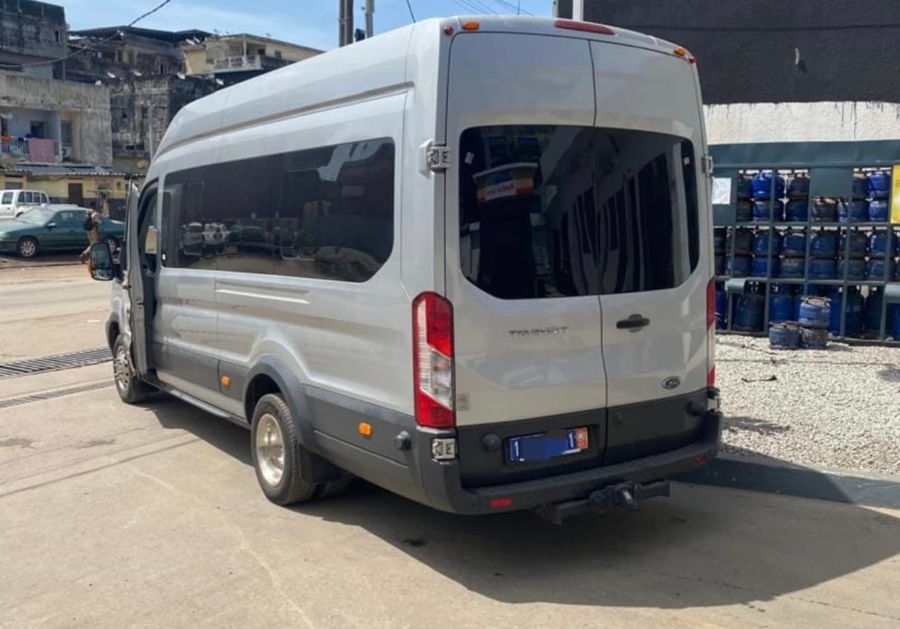 Ford Transit 17 Places photo 5