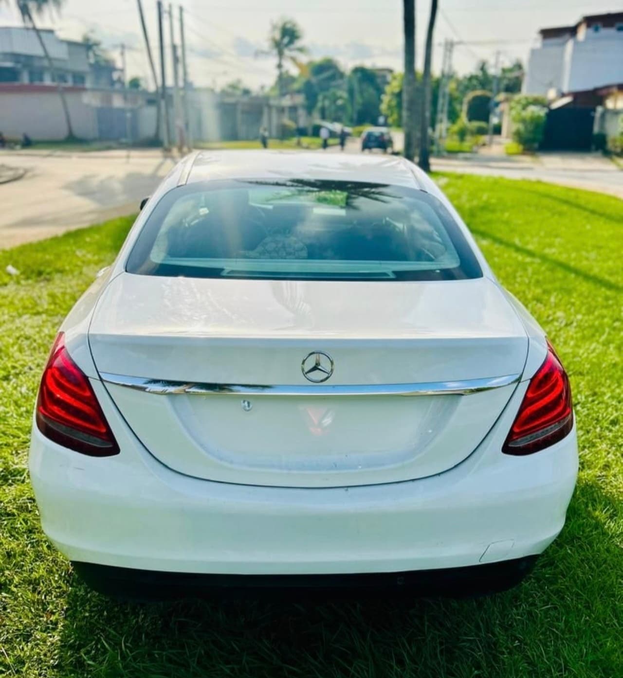 Mercedes-Benz C300 photo 5