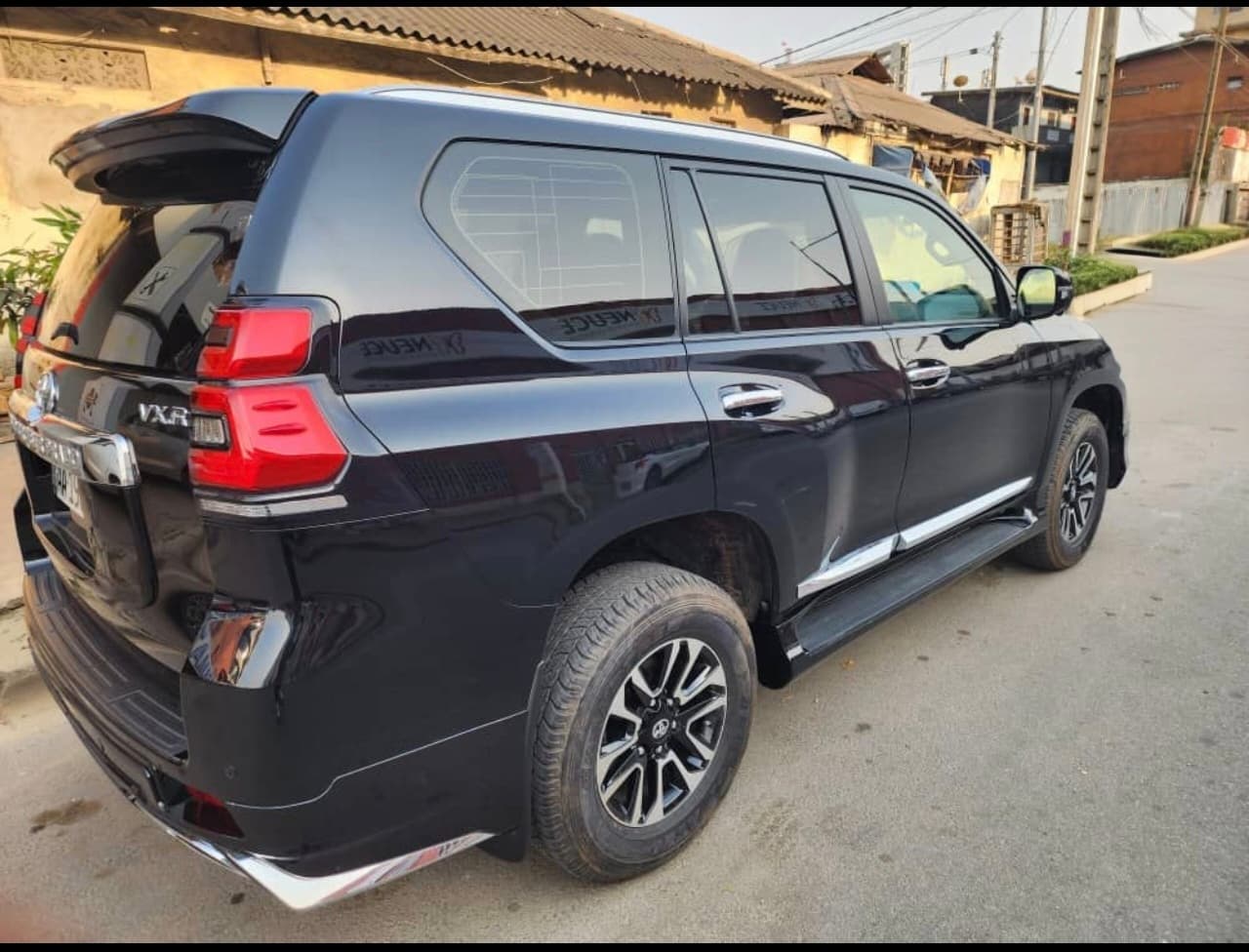 Toyota Land cruiser Prado VXR photo 5