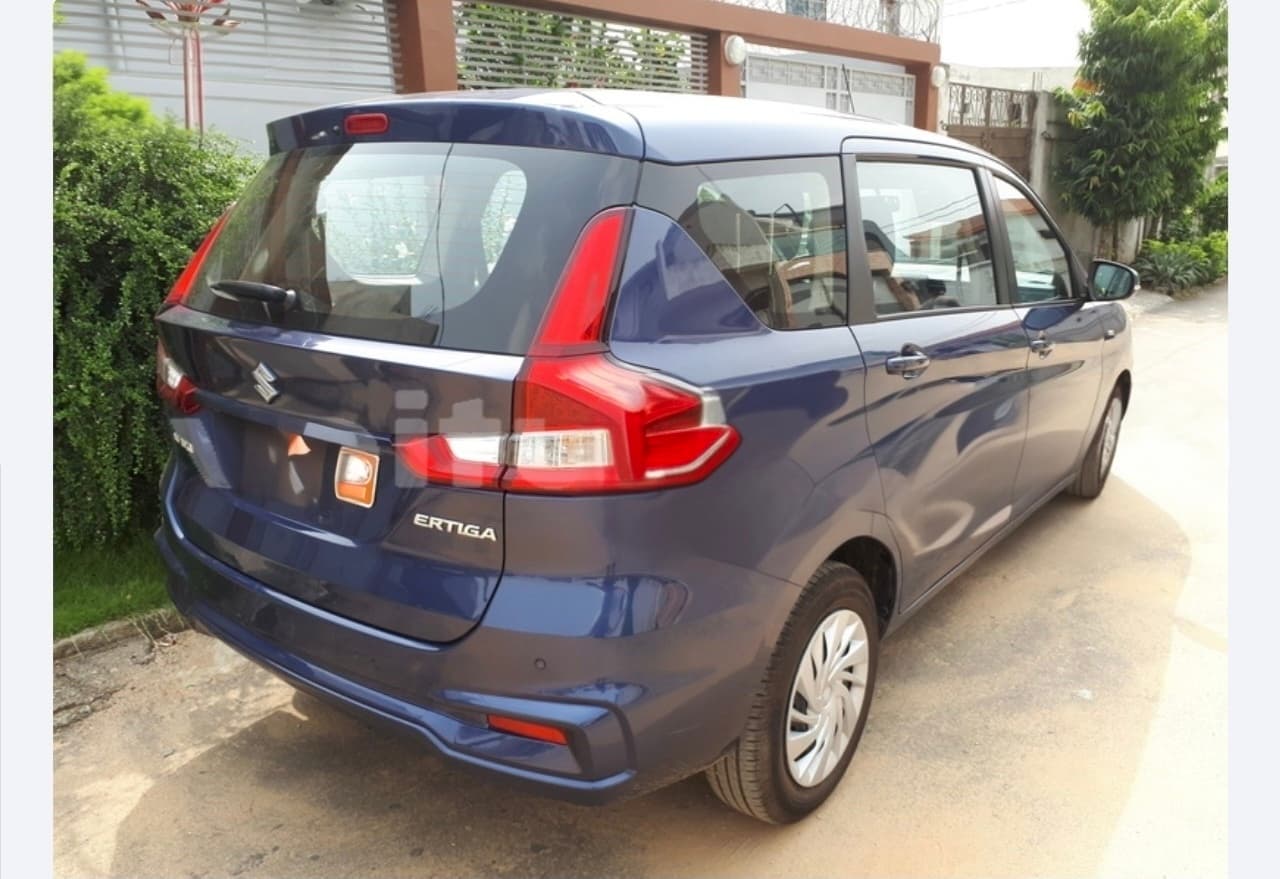 Suzuki Ertiga photo 3