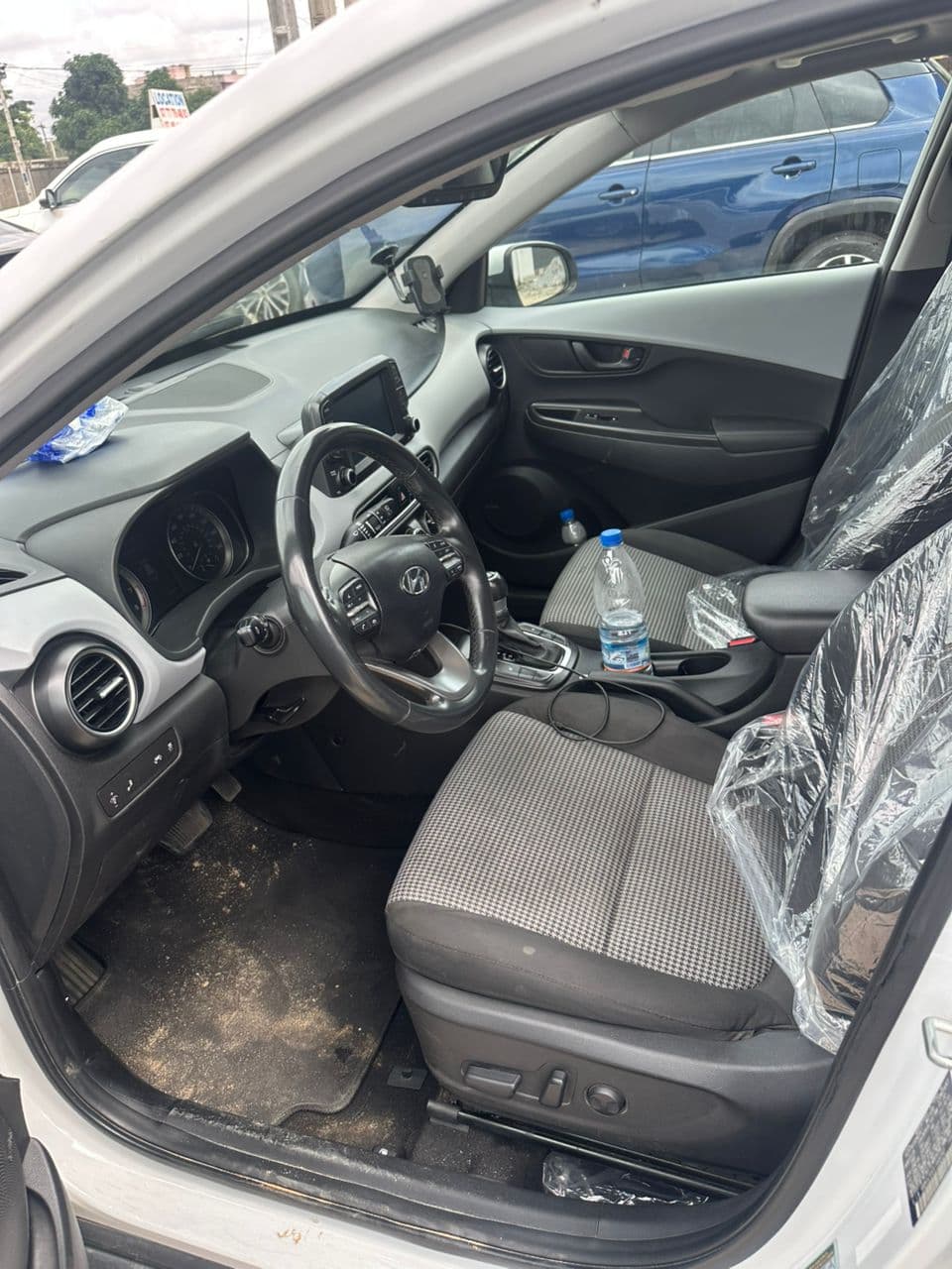 Hyundai KONA photo 3