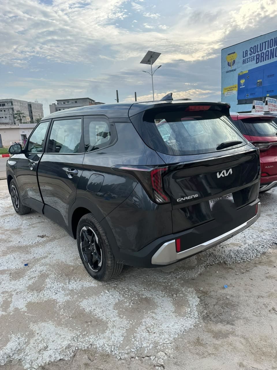 Kia CARENS photo 5