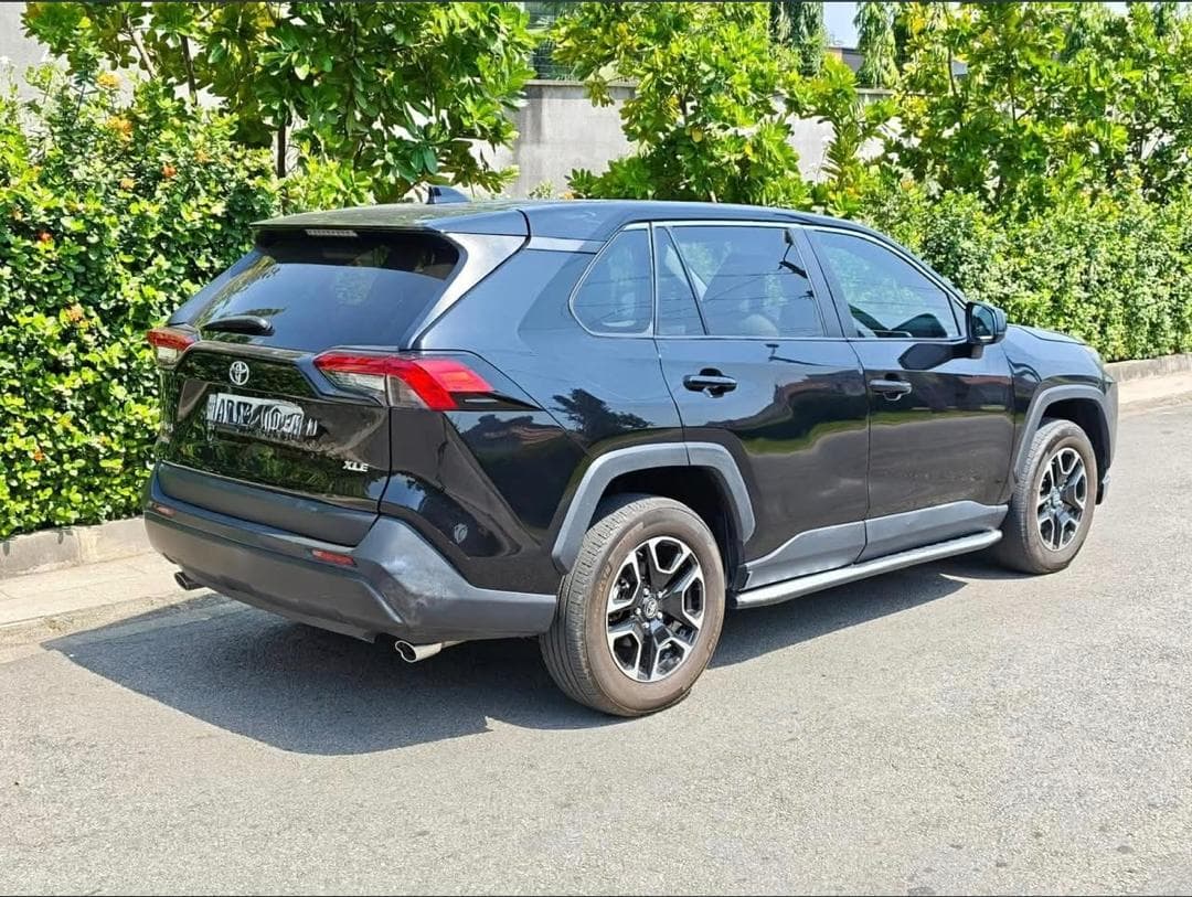 Toyota RAV4 photo 4