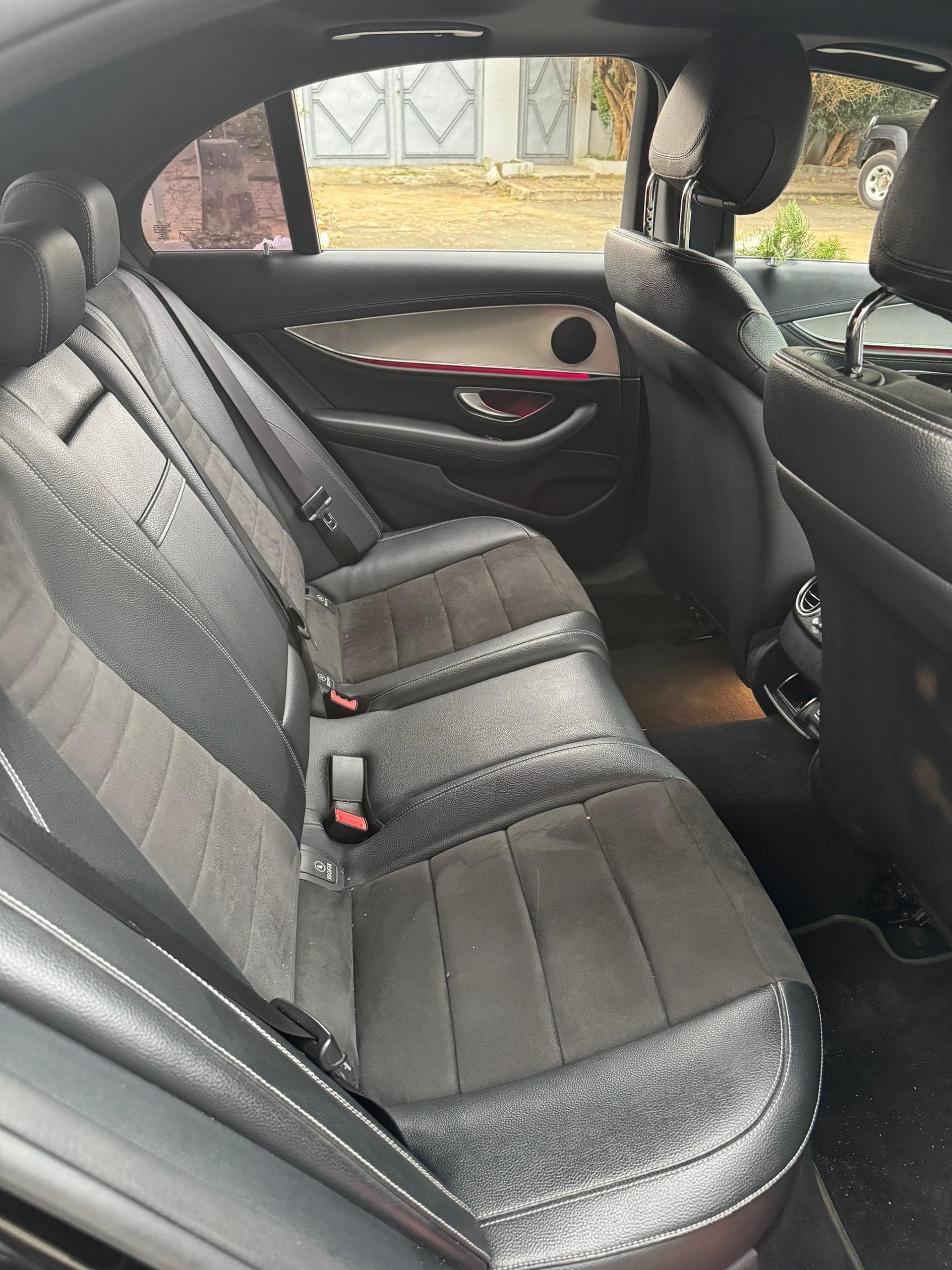 Mercedes-Benz Class E200 photo 4
