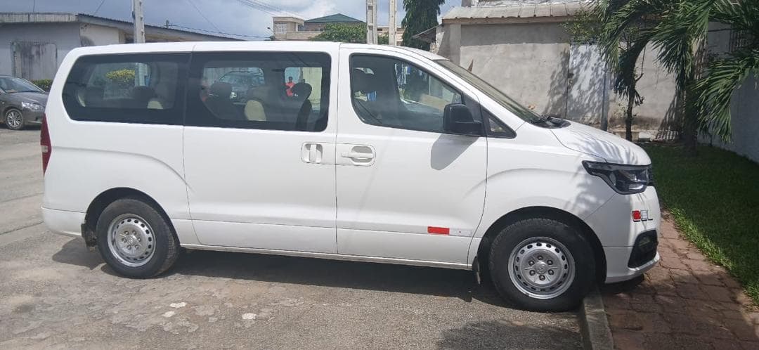 Hyundai VAN H1 photo 2