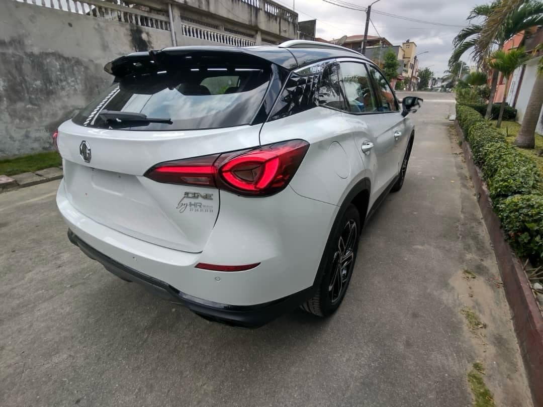 MG ONE photo 4