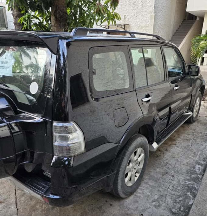Mitsubishi Pajero GLS photo 5