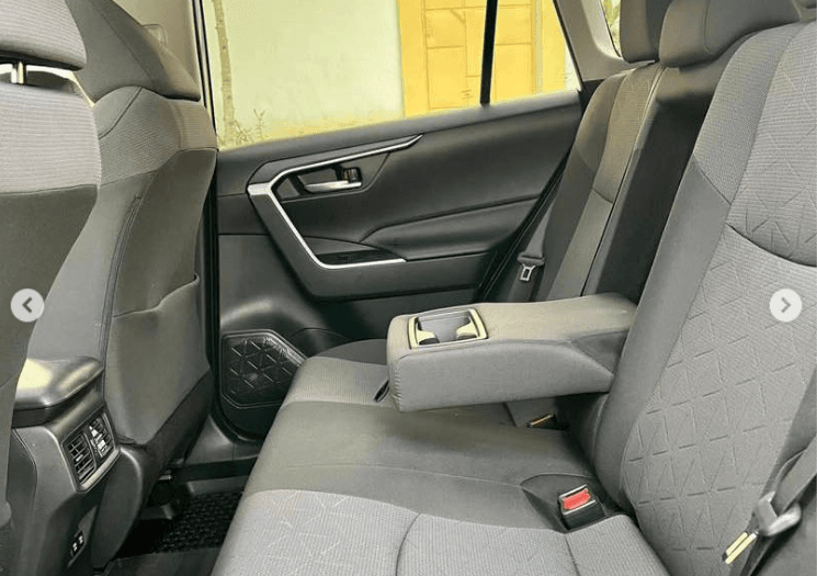 Toyota RAV4 photo 4