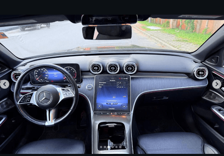 Mercedes-Benz C300 photo 3