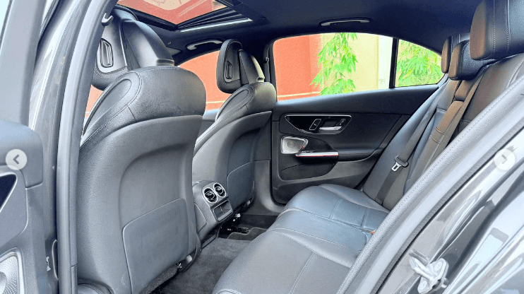 Mercedes-Benz C300 photo 4