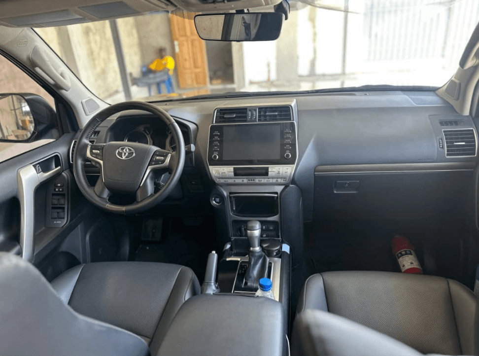 Toyota Land cruiser Prado VX photo 3