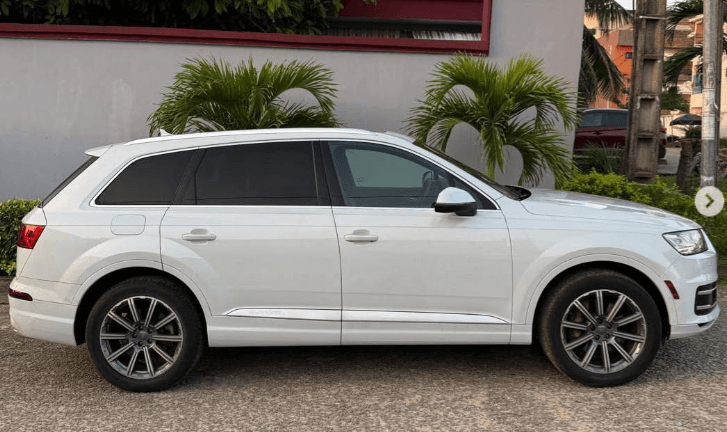Audi Q7 photo 2